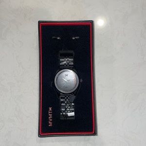 NWT MVMT Rise Oath Black Watch